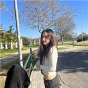 Diplomata in settore turistico per ripetizioni di lingua inglese